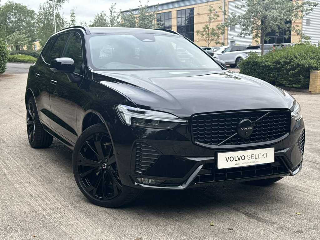 Volvo XC60 2.0 B5p Plus Dark Awd Geartronic Grey #1