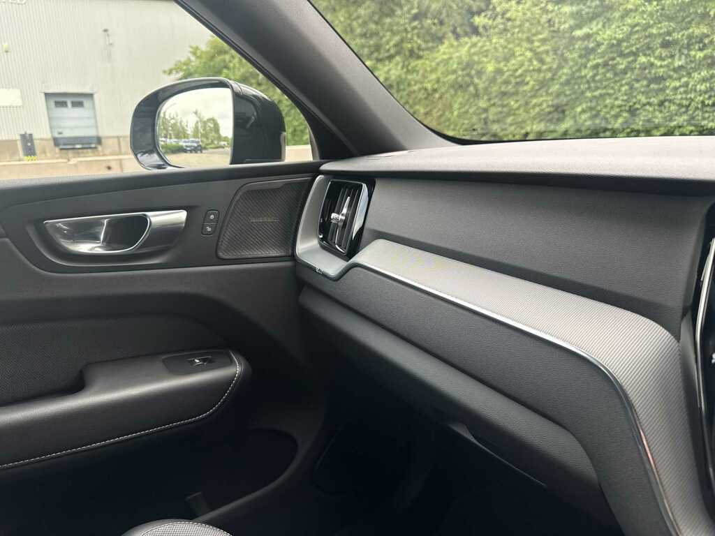 Volvo XC60 2.0 B5p Plus Dark Awd Geartronic Grey #42