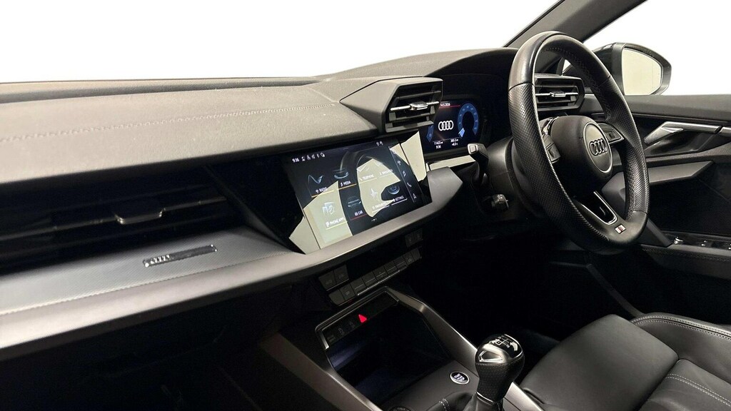 Audi A3 35 Tfsi S Line S Tronic Black #4