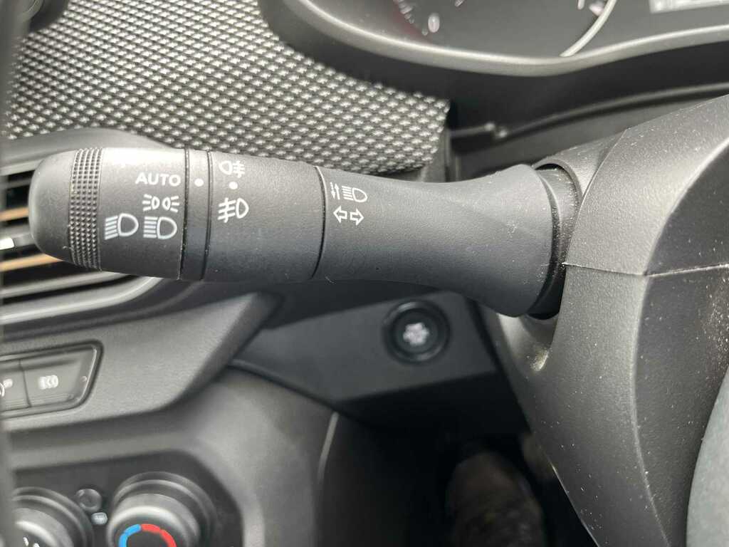 Dacia Sandero Stepway Dacia Sandero Stepway 1.0 Tce Extreme Cvt Green #25
