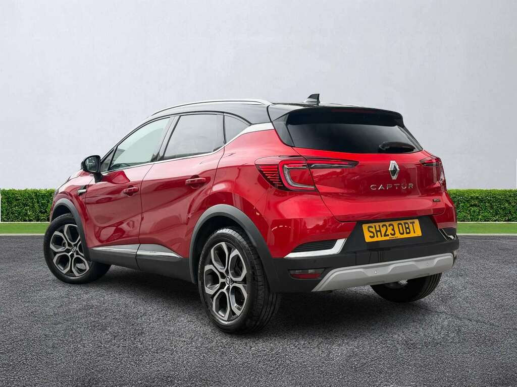 Renault Captur 1.6 E-tech Full Hybrid 145 Techno Red #2