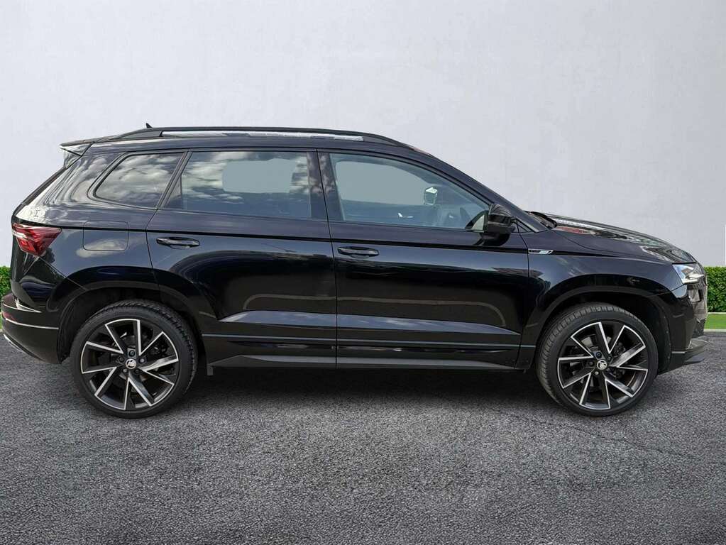 Skoda Karoq 1.5 Tsi Sportline Dsg LV23VTD Black #3