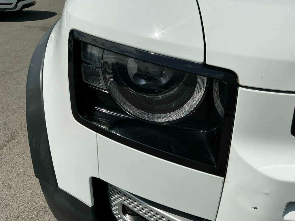 Land Rover Defender 110 Defender Se D Mhev White #15