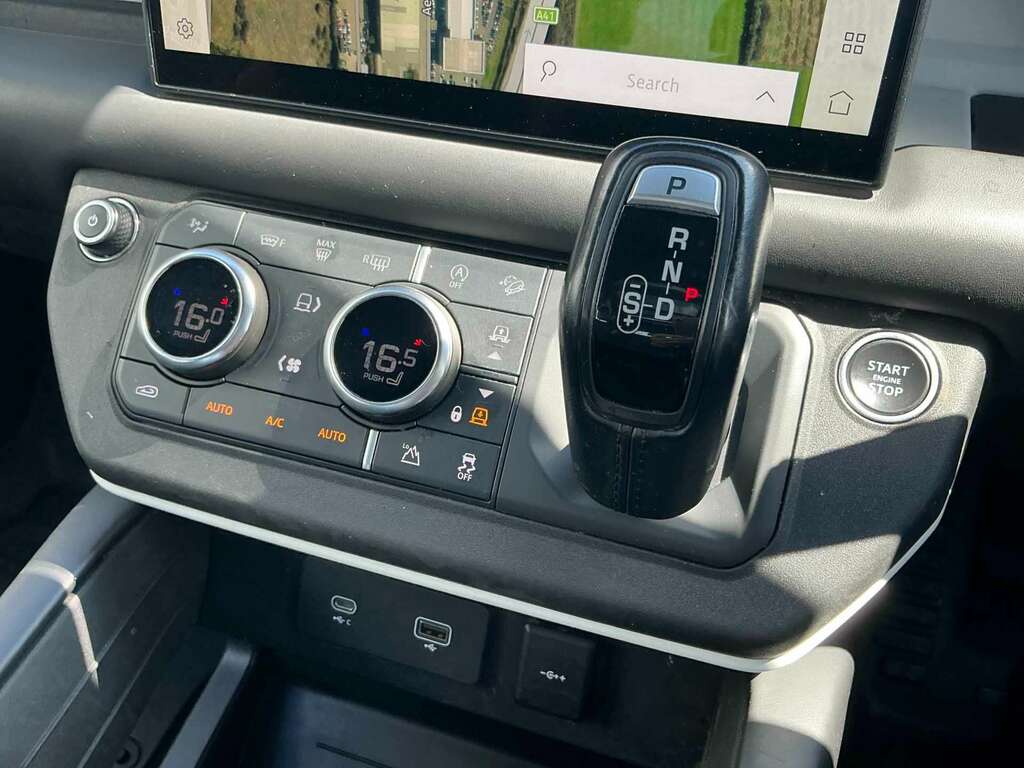 Land Rover Defender 110 Defender Se D Mhev White #12