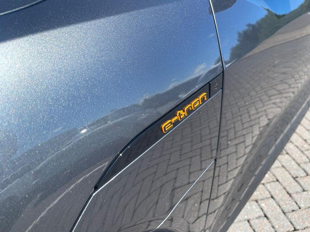 Audi E-tron Technik 50 Quattro 230,00 Kw Black #35