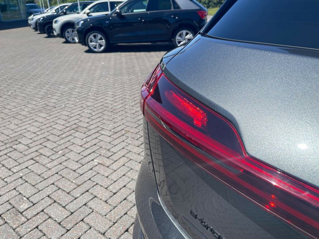 Audi E-tron Technik 50 Quattro 230,00 Kw Black #36
