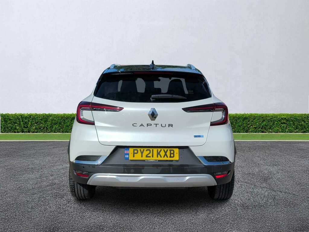 Renault Captur 1.6 E-tech Phev 160 Launch Edition White #4