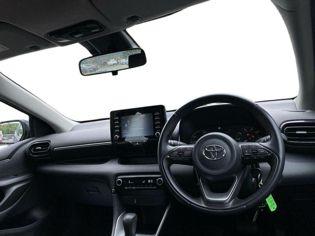 Toyota Yaris Design Silver #15