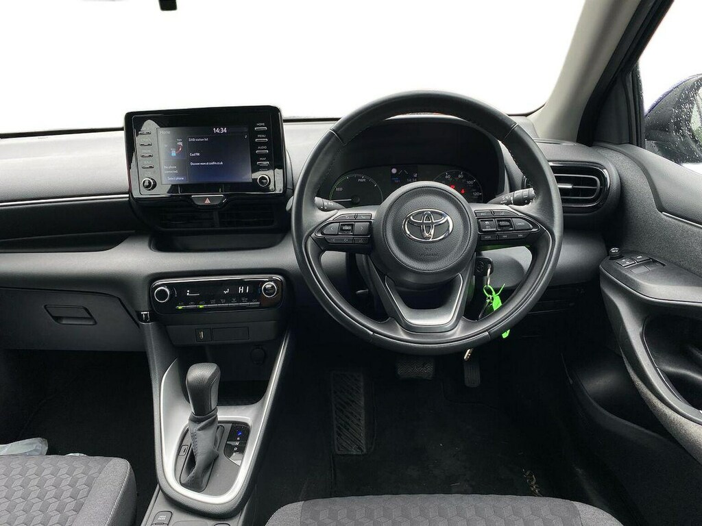Toyota Yaris Design Silver #9