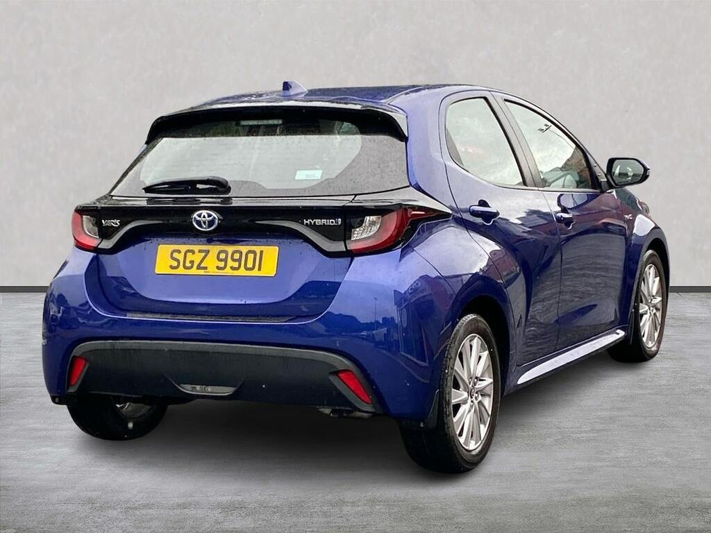 Toyota Yaris Design Silver #18