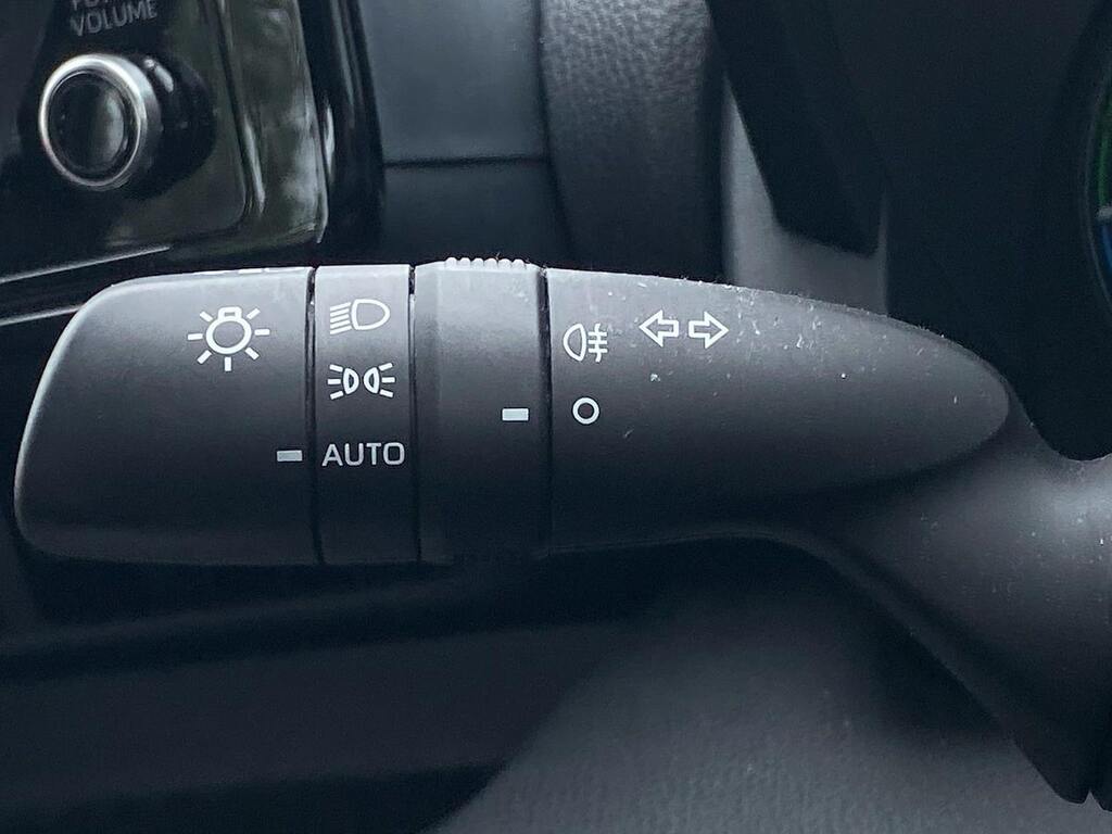 Toyota Yaris Design Silver #26