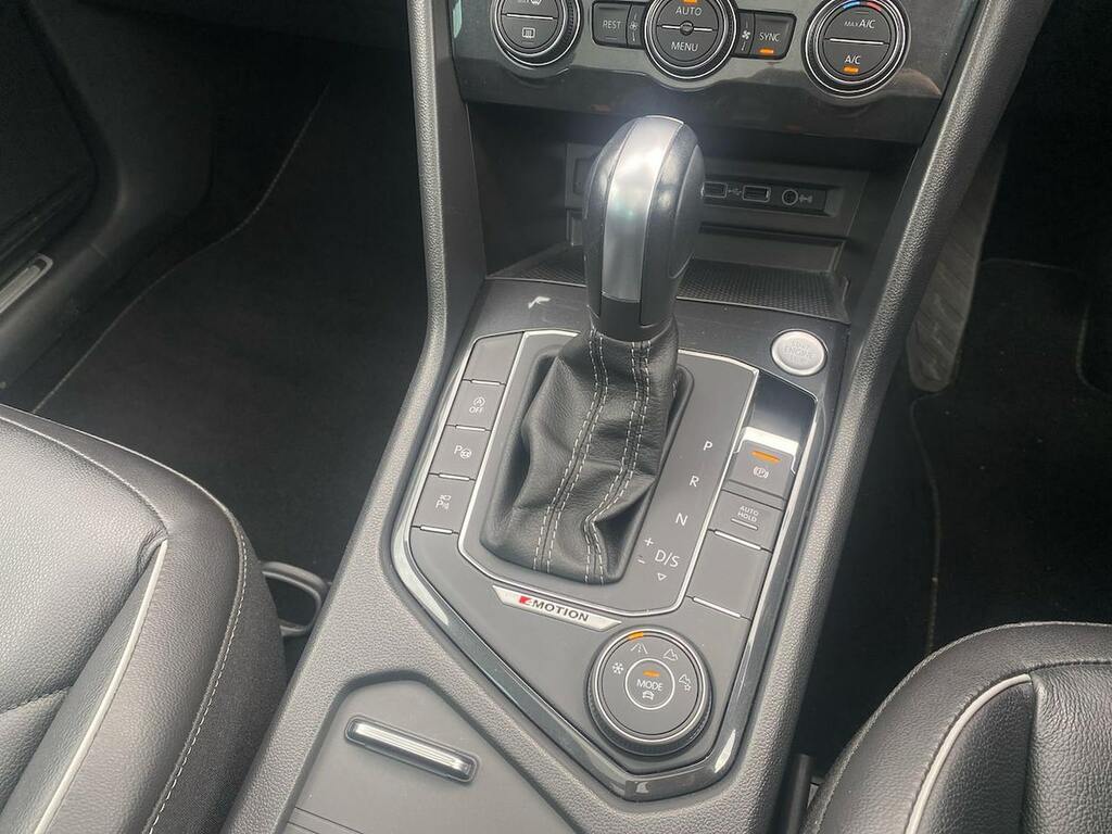 Volkswagen Tiguan Match Black #13