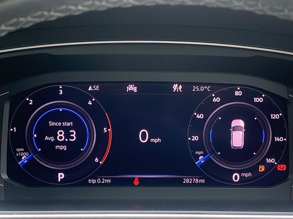 Volkswagen Tiguan Match Black #10