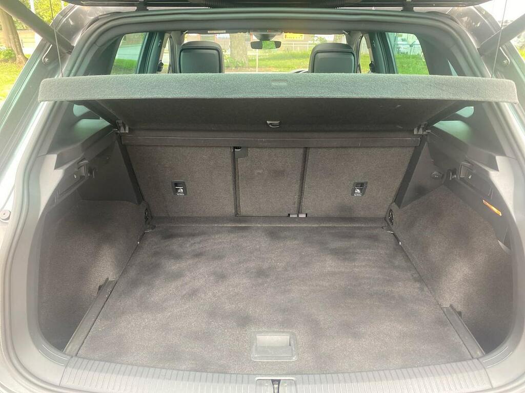 Volkswagen Tiguan Match Black #17