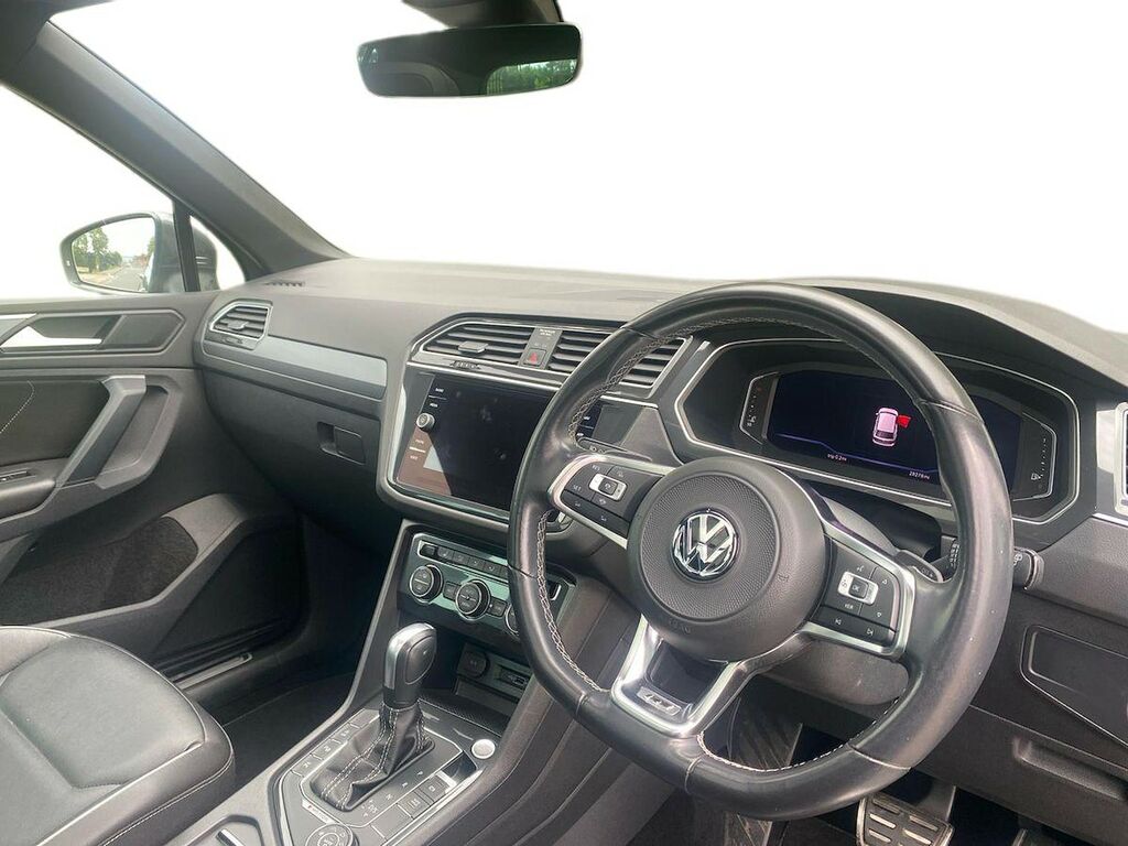 Volkswagen Tiguan Match Black #15
