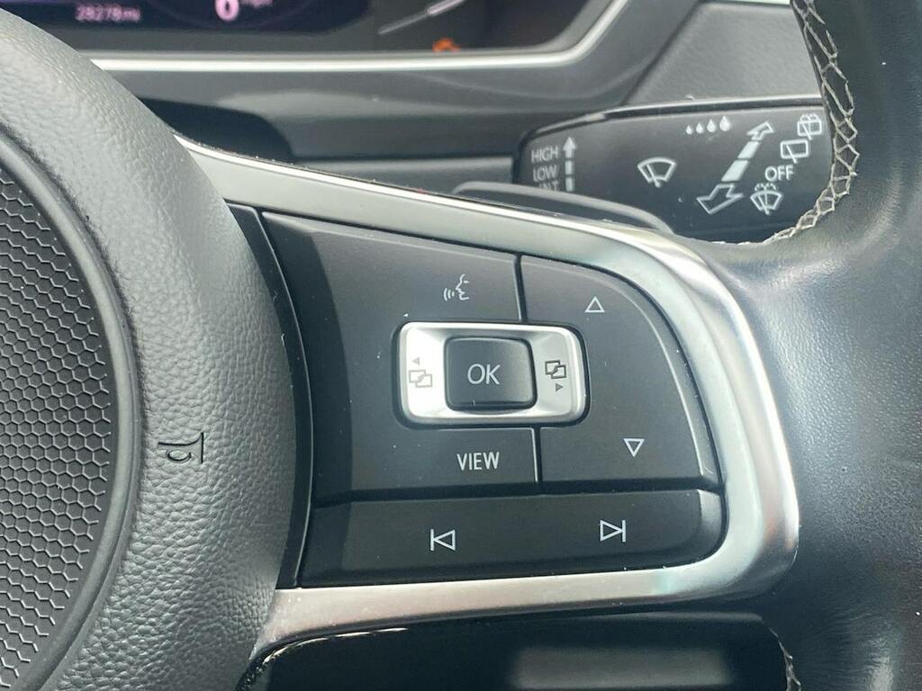Volkswagen Tiguan Match Black #26
