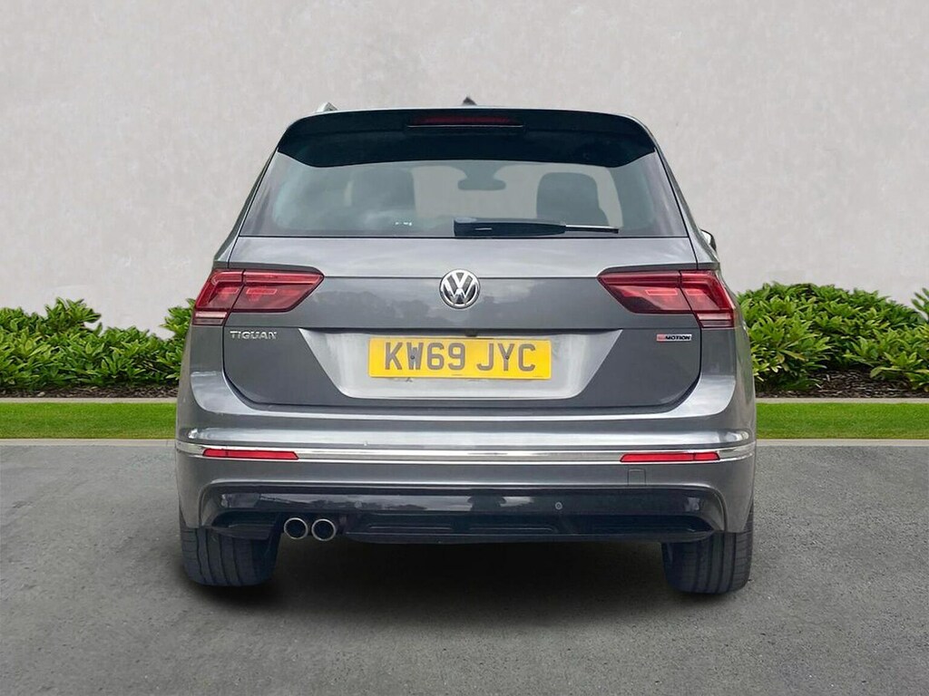 Volkswagen Tiguan 2.0 Tdi 150 R-line Tech Dsg Grey #4