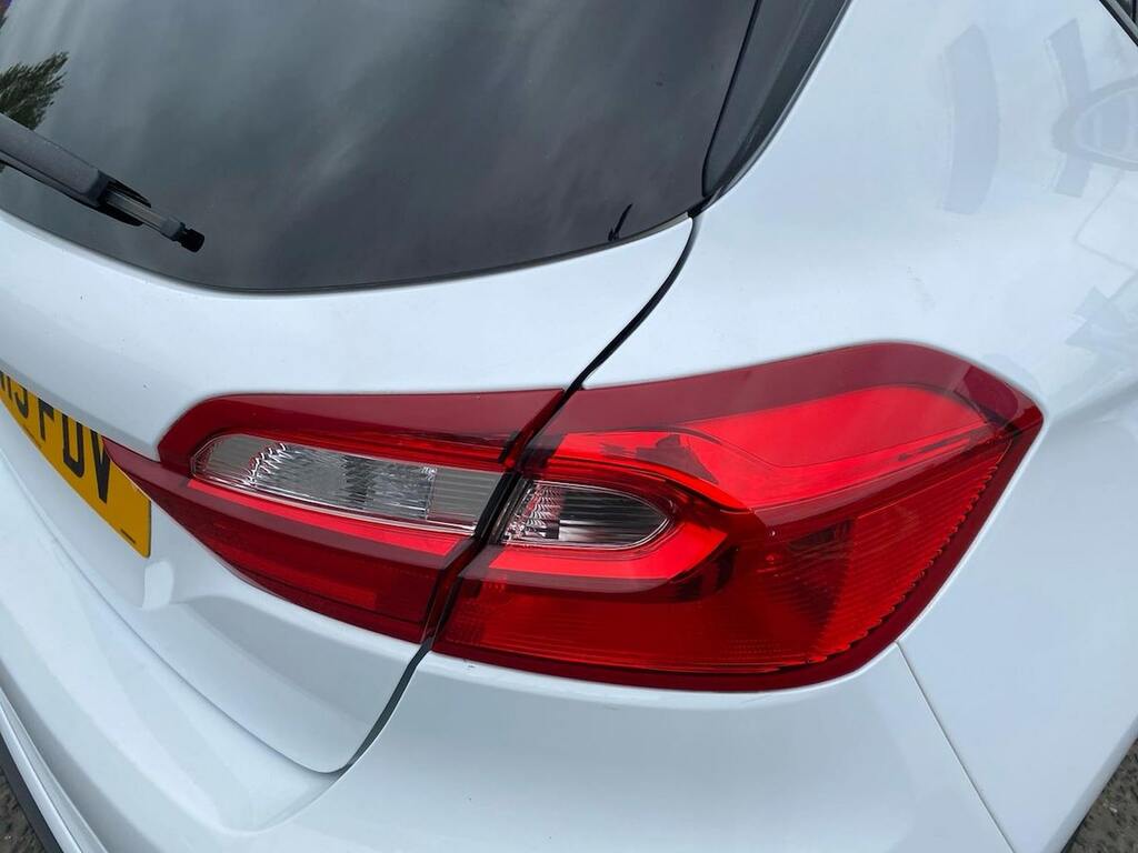 Ford Fiesta 1.0 Ecoboost 125 St-line White #23
