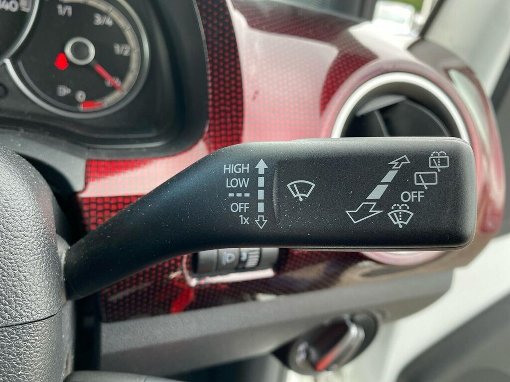 Volkswagen Up Up 2016 1.0 Tsi 90Ps High Silver #29