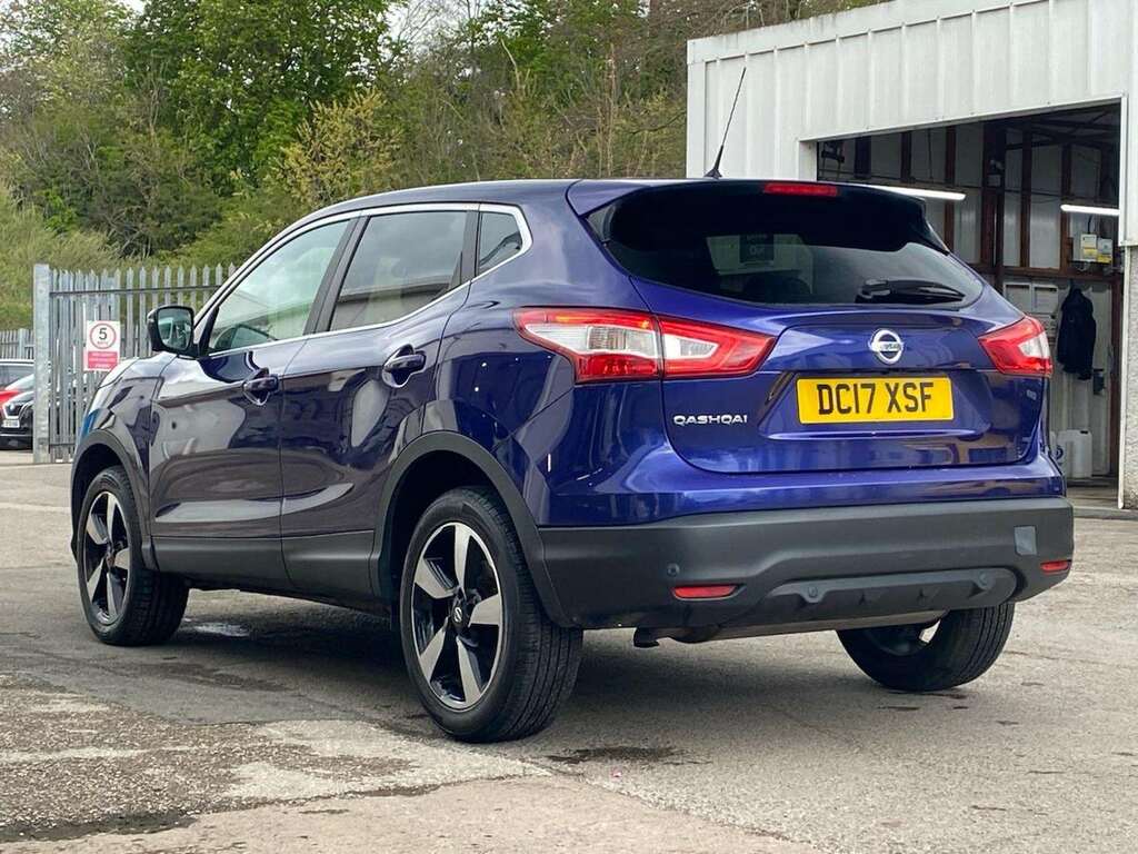 Nissan Qashqai 1.2 Dig-t Acenta Xtronic Hatchback #30