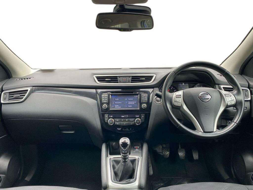 Nissan Qashqai 1.2 Dig-t Acenta Xtronic Hatchback #8