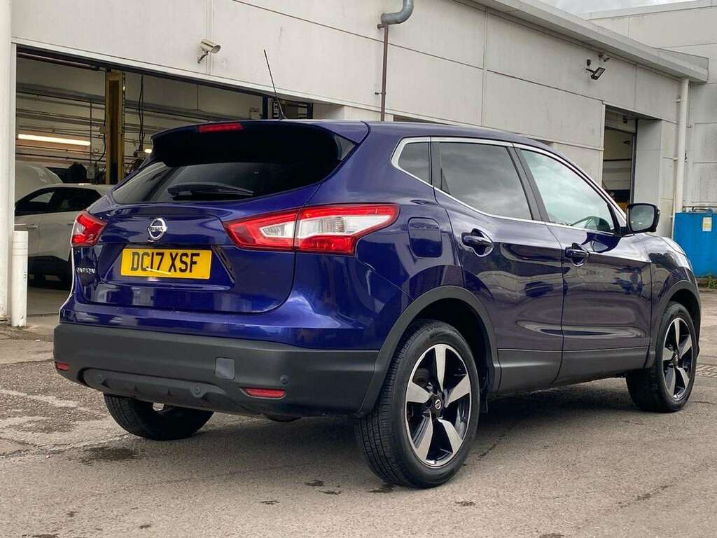 Nissan Qashqai 1.2 Dig-t Acenta Xtronic Hatchback #31