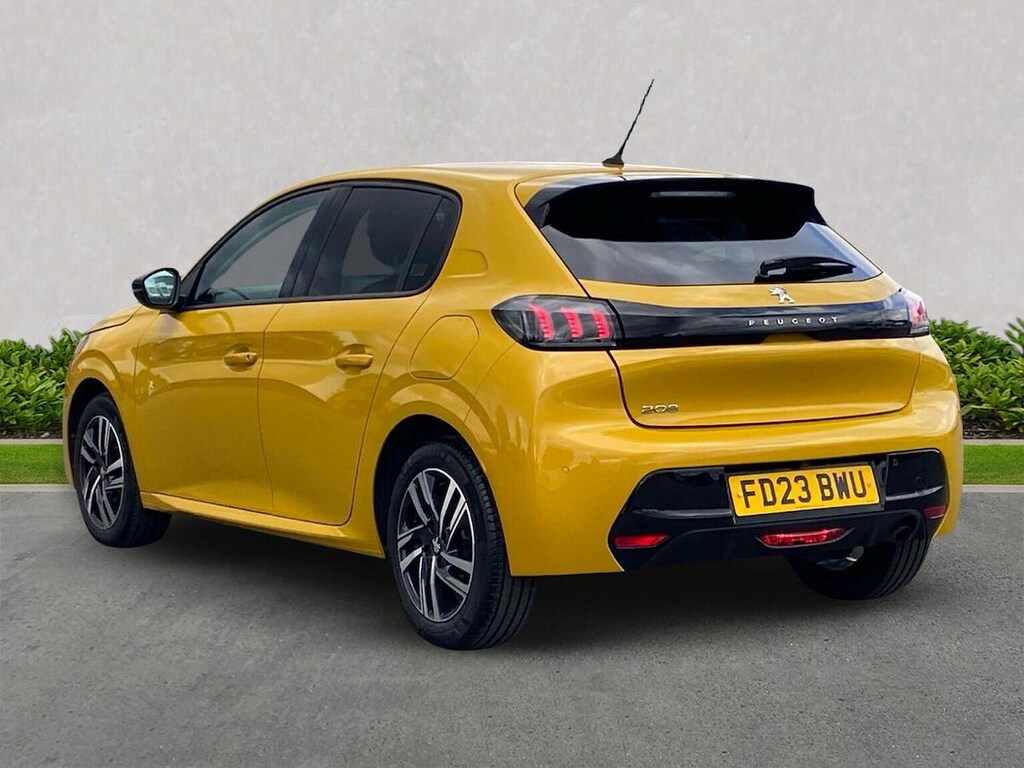 Peugeot 208 1.2 Puretech 100 Allure Premium Yellow #2