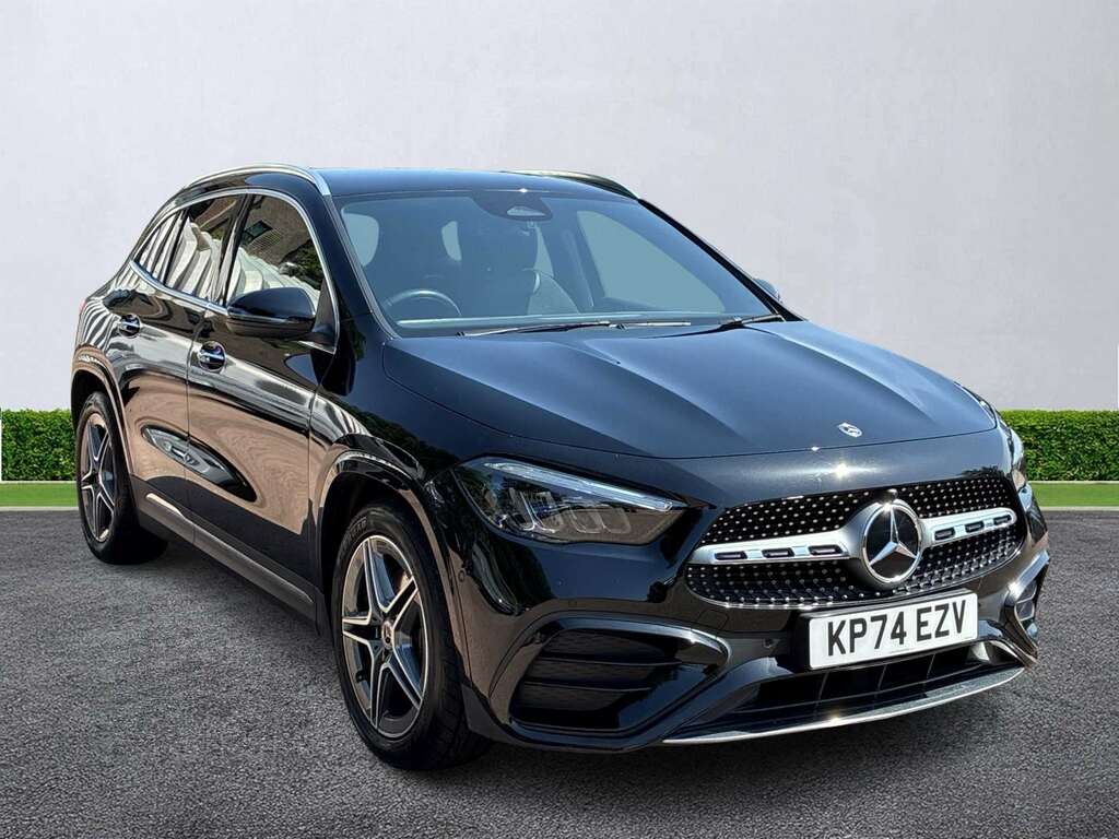 Mercedes-Benz GLA Class Gla 200 Amg Line Executive Black