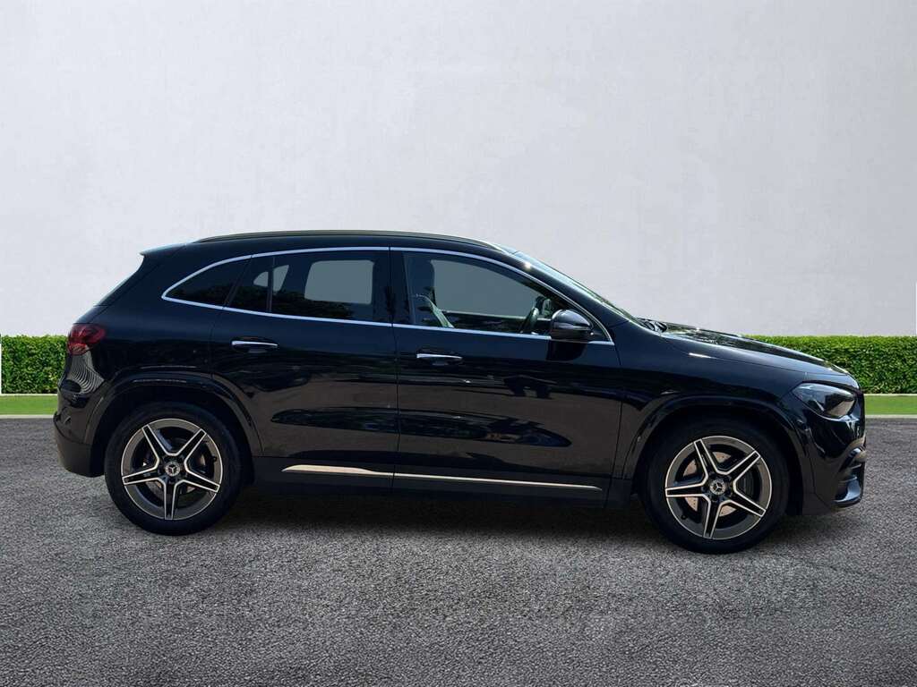 Mercedes-Benz GLA Class Gla 200 Amg Line Executive KP74EZV Black #3