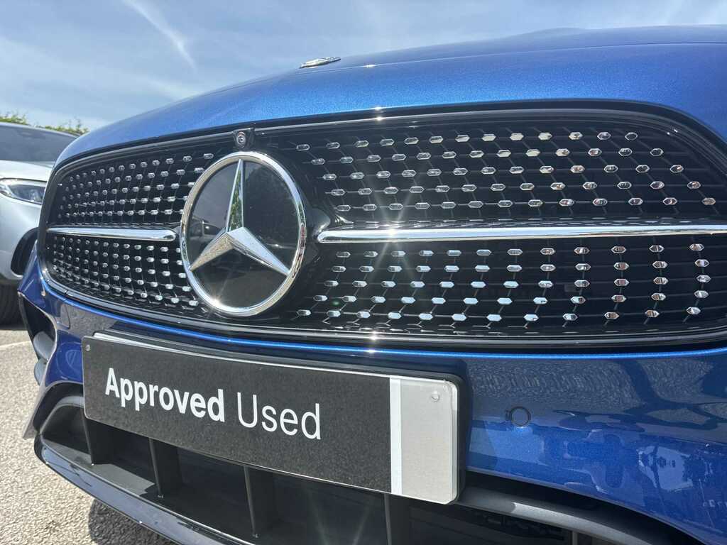 Mercedes-Benz E Class E220d 200 Amg Line Night Ed Prem 9G-tronic White #32