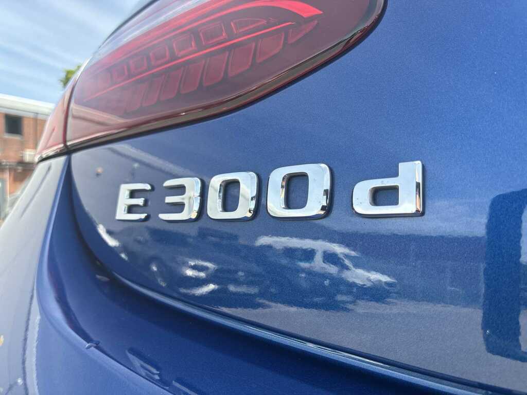 Mercedes-Benz E Class E220d 200 Amg Line Night Ed Prem 9G-tronic White #34