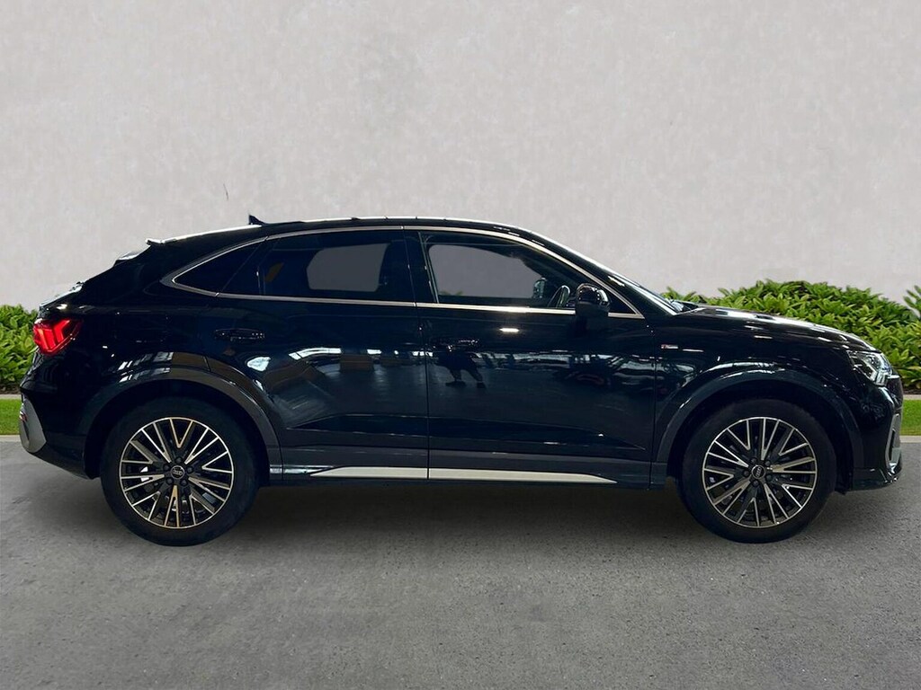 Audi Q3 1.5 Tfsi Cod 35 S Line Sportback S Tron Black #3