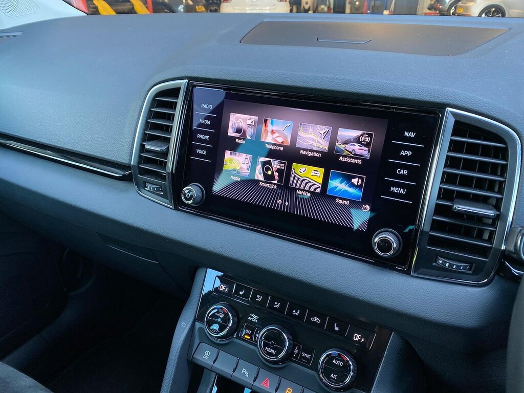 Skoda Karoq Suv Orange #25