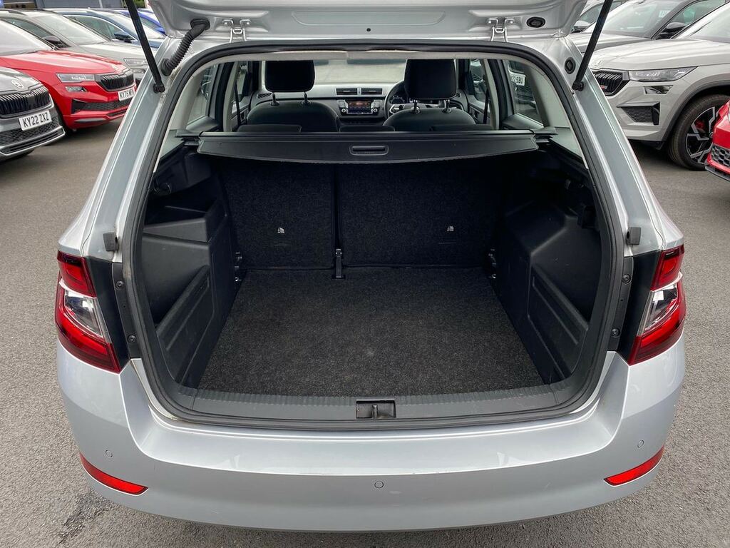 Skoda Fabia 1.0 Tsi Colour Edition 95Ps 5-Dr Hatchback #17