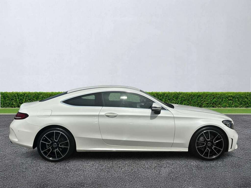 Mercedes-Benz C Class C300 Amg Line Premium 9G-tronic White #3
