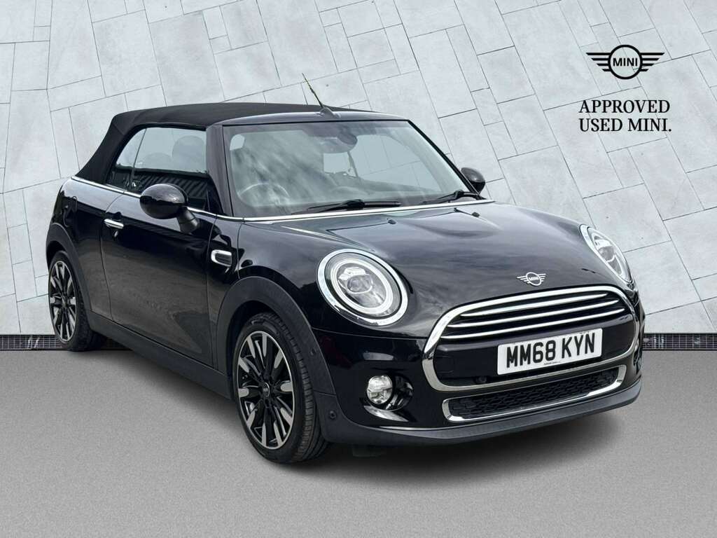 Mini Convertible 1.5 Cooper Exclusive Ii Black