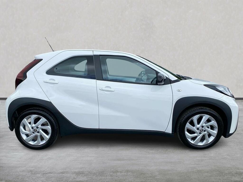 Toyota Aygo X 1.0 Vvt-i Pure Hatchback Euro 6 White #3