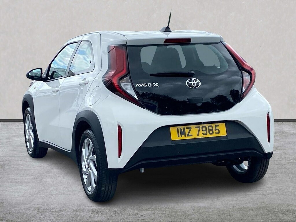 Toyota Aygo X 1.0 Vvt-i Pure Hatchback Euro 6 White #2