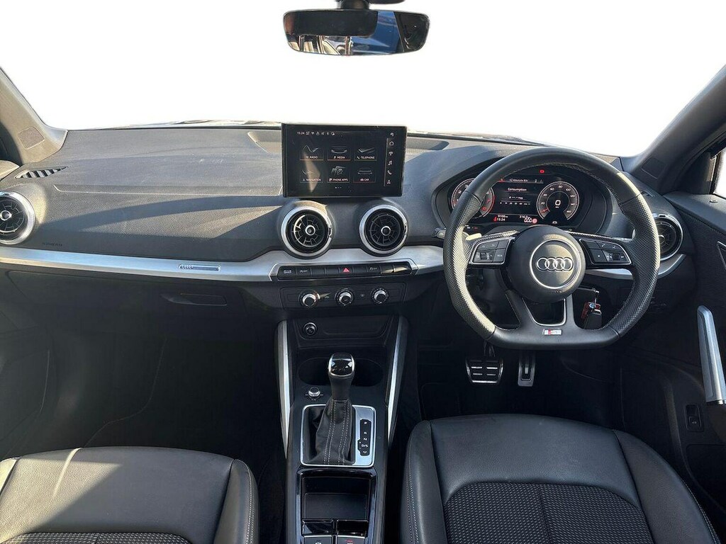 Audi Q2 35 Tfsi Black Edition S Tronic Grey #3