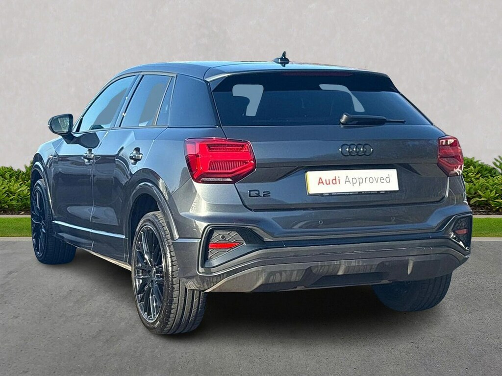 Audi Q2 35 Tfsi Black Edition S Tronic Grey #2