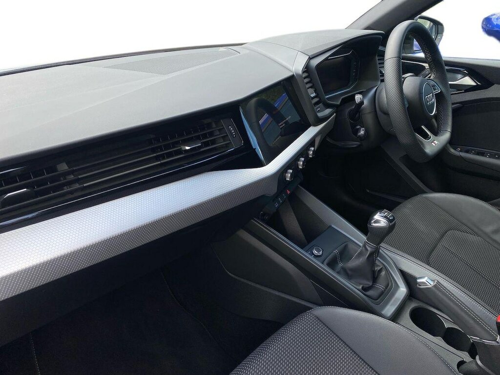 Audi A1 1.0 Tfsi 30 Black Edition Sportback Man White #6