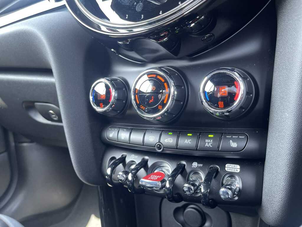 Mini Convertible 1.5 Cooper Exclusive Premium Plus Yellow #11