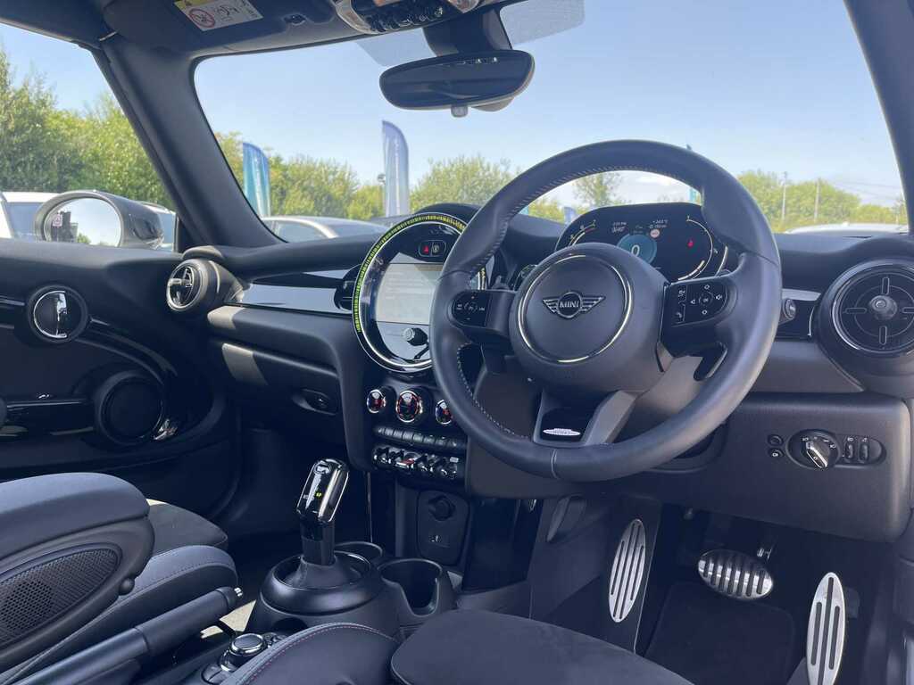 Mini Convertible 1.5 Cooper Exclusive Premium Plus Yellow #14