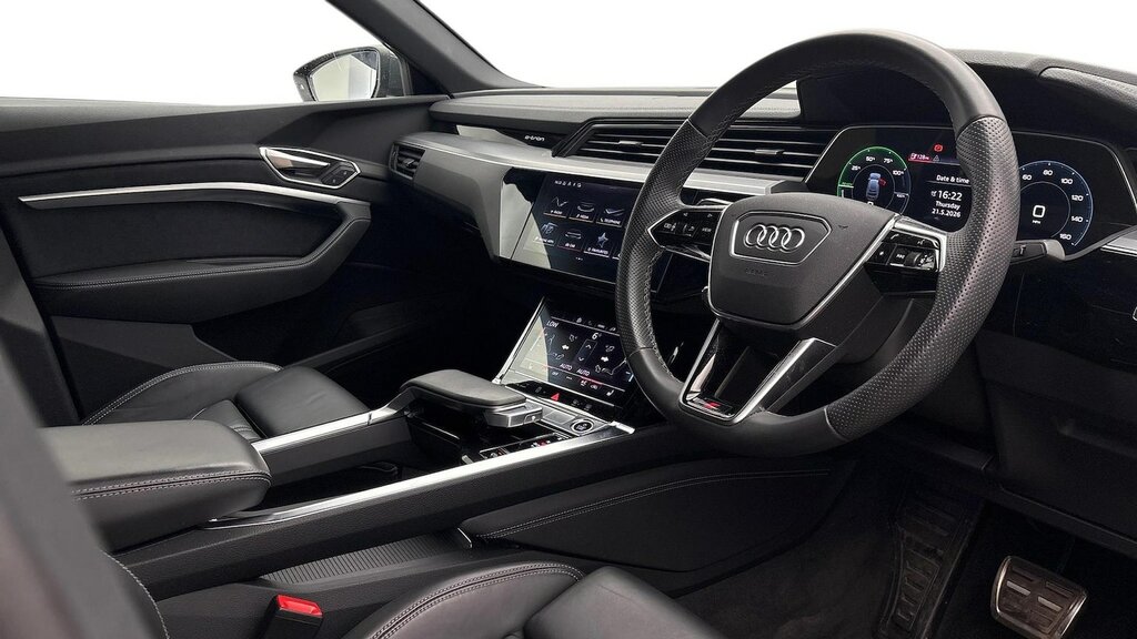 Audi Q8 e tron 300Kw 55 Quattro 114Kwh S Line Grey #6