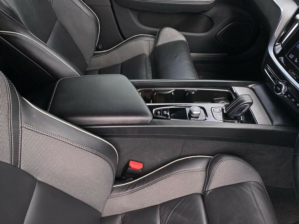 Volvo V60 Plus Black #13