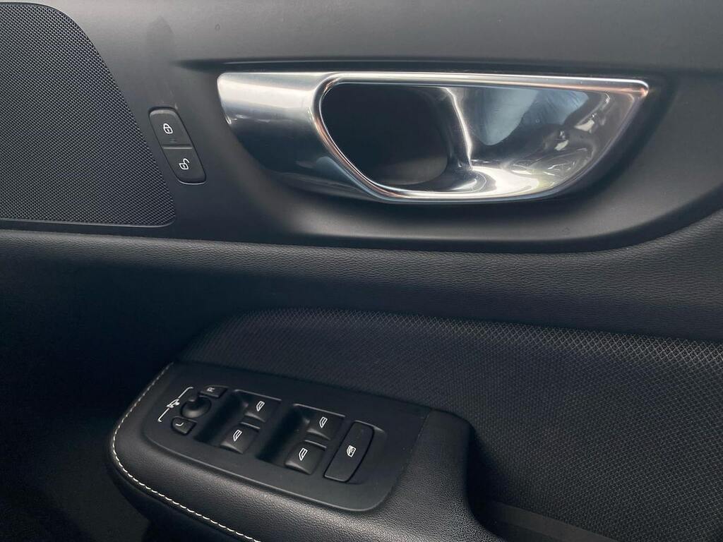 Volvo V60 Plus Black #21