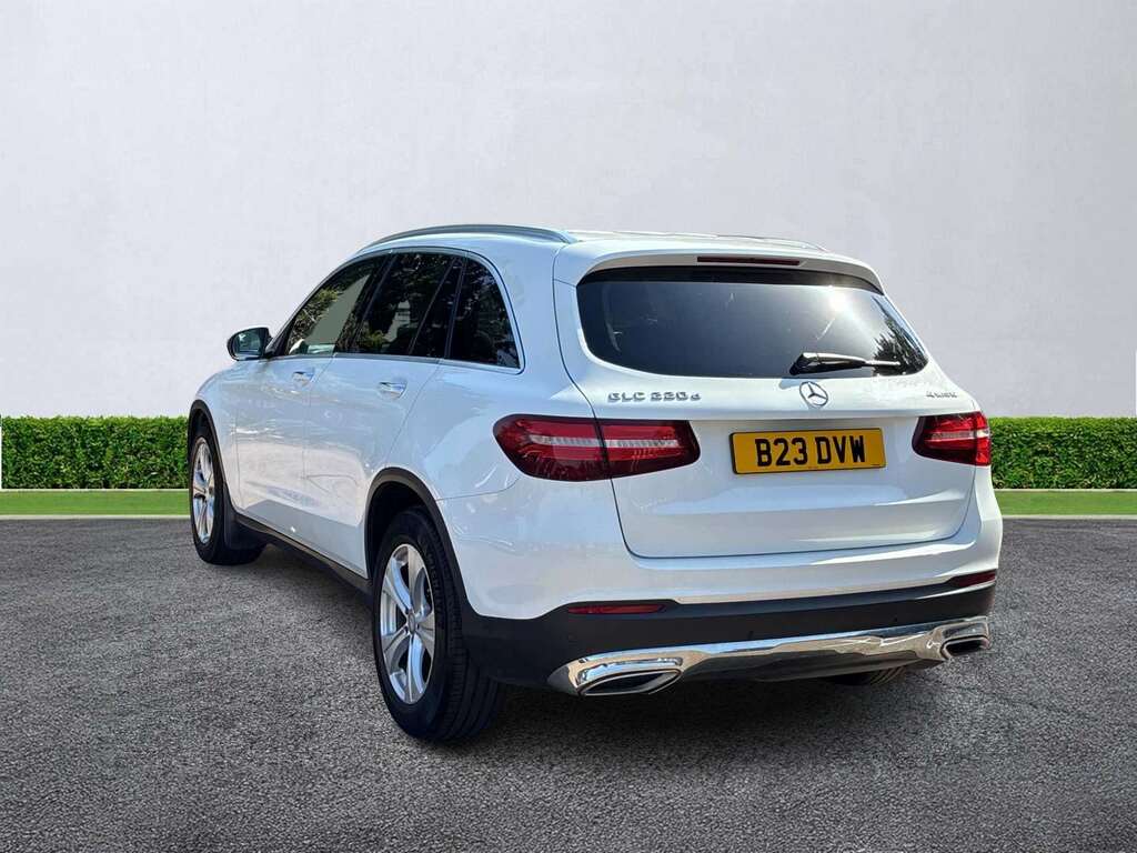Mercedes-Benz GLC Class Glc 220D 4Matic Sport Premium Plus 9G-tronic White #2