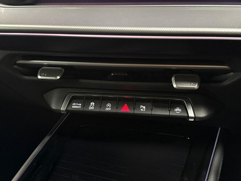 Audi Q3 35 Tfsi S Line Leather 2026 Black #39