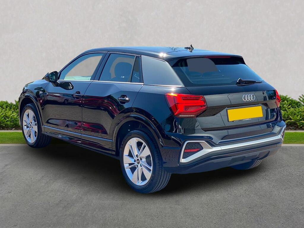 Audi Q2 35 Tfsi S Line S Tronic Black #2