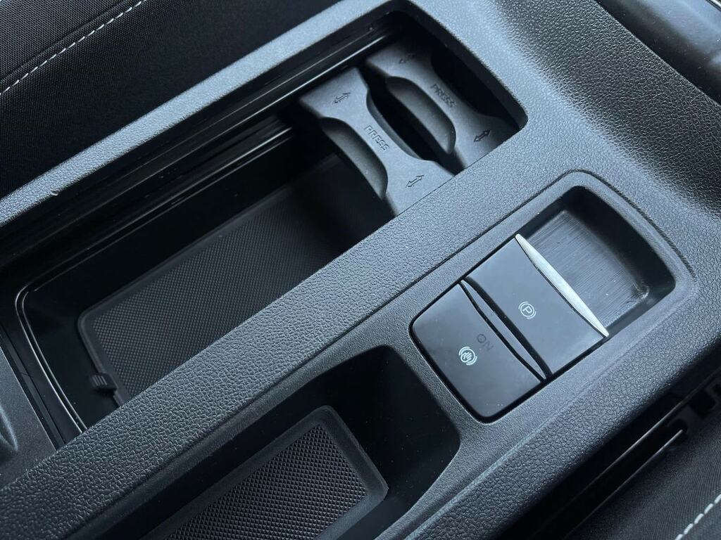Ford Kuga St-line X Green #40